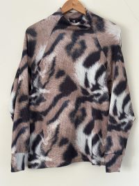 Chaleco Dalia print café - Imagen 3